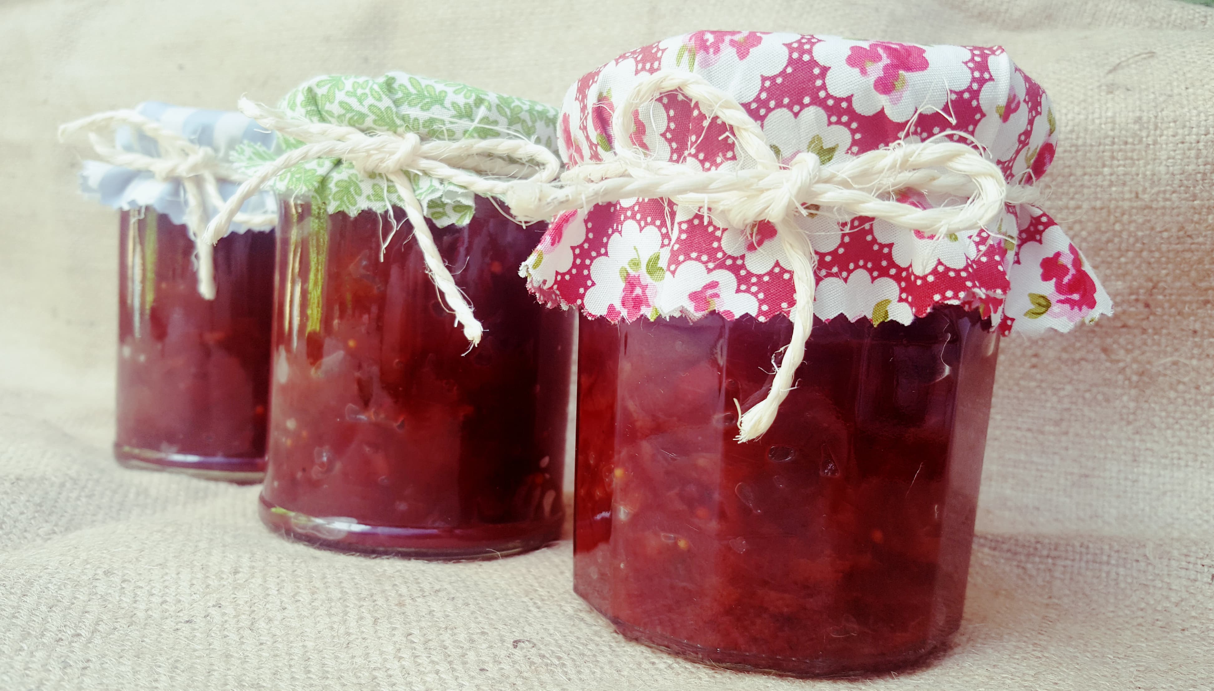 Spicy Beetroot and Onion Chutney 